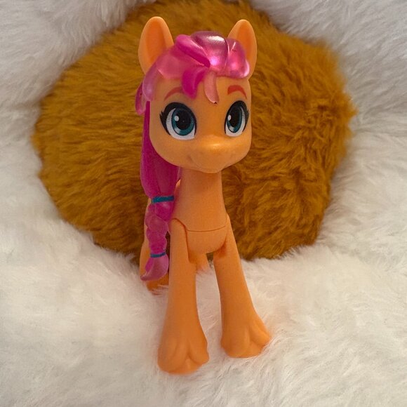 My Little Pony (MLP) Sunny Starscout Crystal Adventure 2021  (SKU: 307TO) - Picture 1 of 10